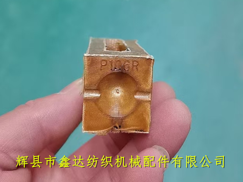 P106皮結(jié)機(jī)及投梭結(jié)